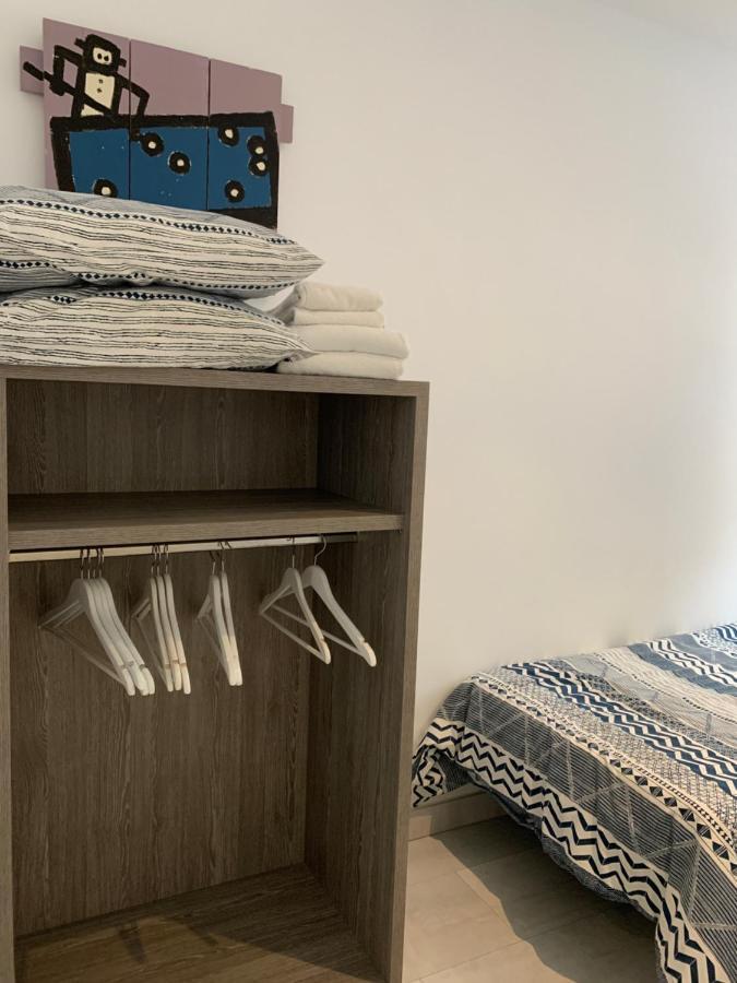 Apartaments El Cine روساس المظهر الخارجي الصورة