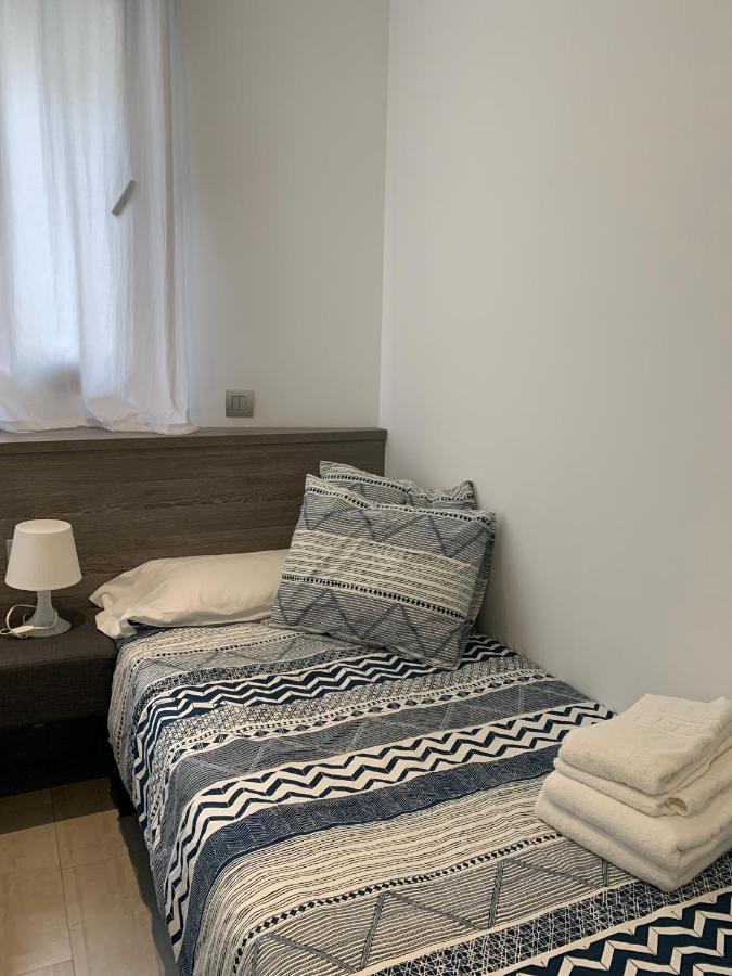Apartaments El Cine روساس المظهر الخارجي الصورة