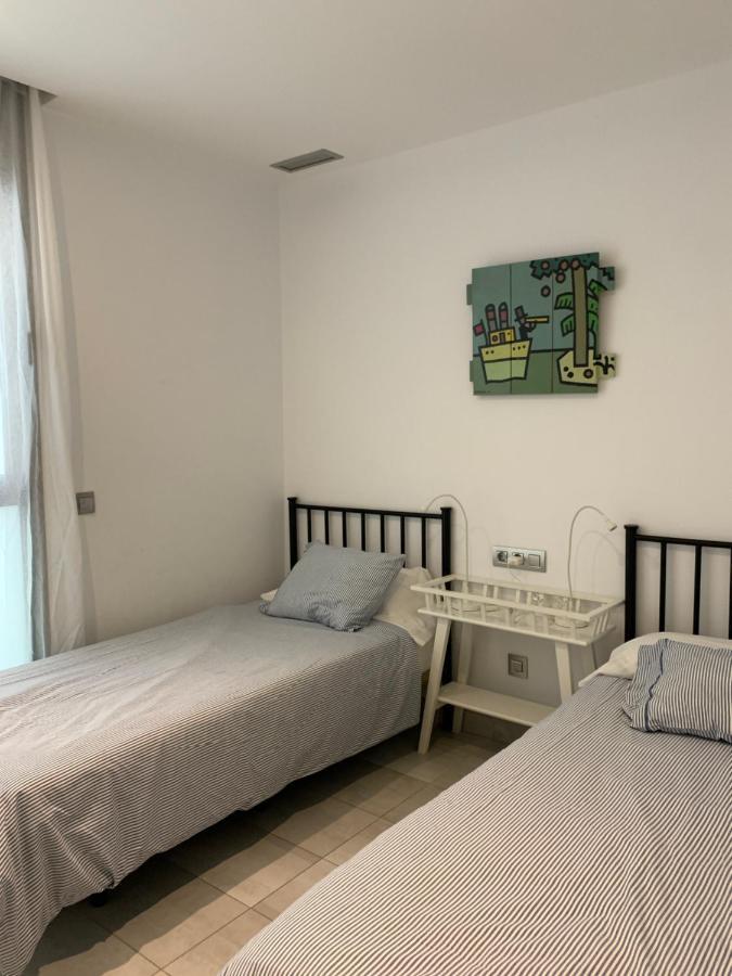 Apartaments El Cine روساس المظهر الخارجي الصورة
