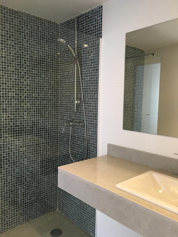 Apartaments El Cine روساس المظهر الخارجي الصورة